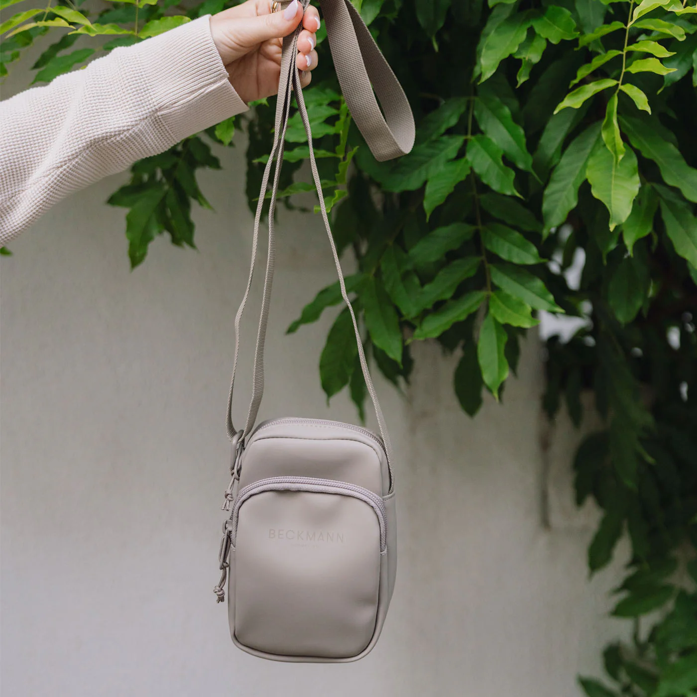 Crossbodybag Street, Warm Grey - Image 4