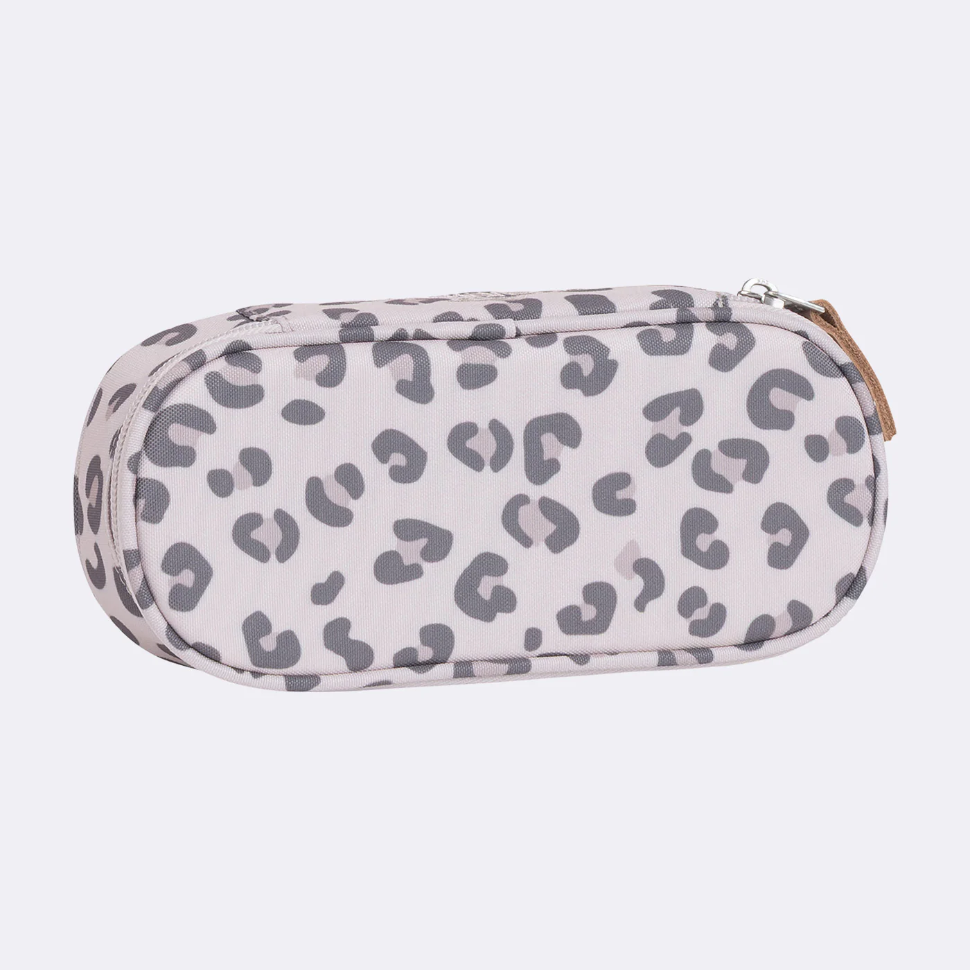 Ovalt pennal, Leopard